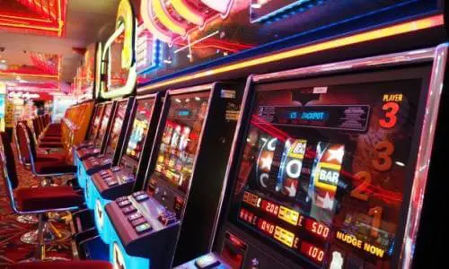How to Win at Casino Slot Machines: A Player’s Guide